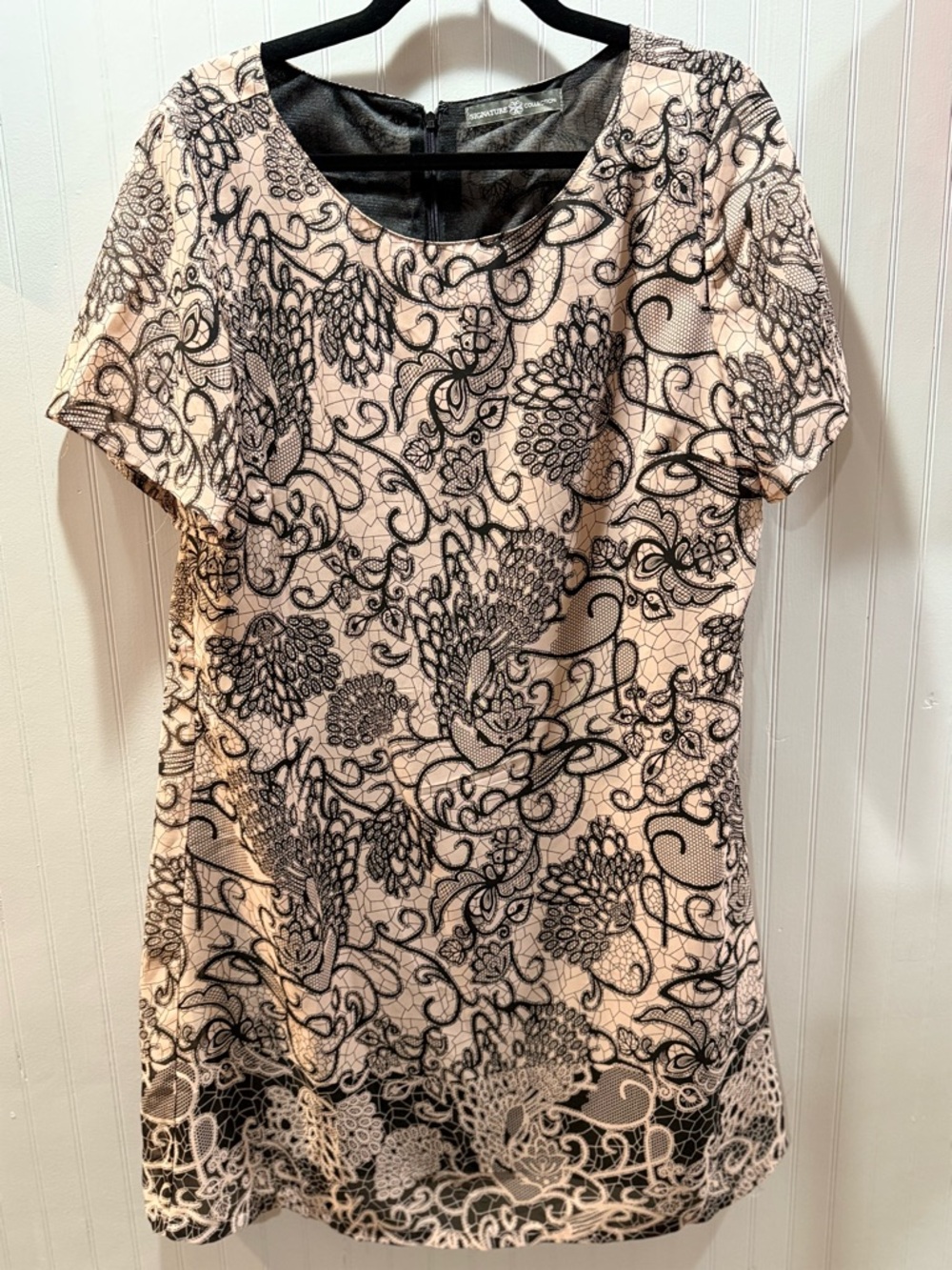 Women's Short Sleeve Lace-Print Shift Dress - Blush with Black